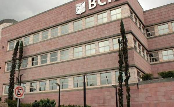 <i>Para Centroamérica, el siguiente paso será observar cómo esa fortaleza del BCIE se traduce en acceso a recursos, condiciones de financiamiento y ejecución de proyectos. (Foto: Archivo)</i>