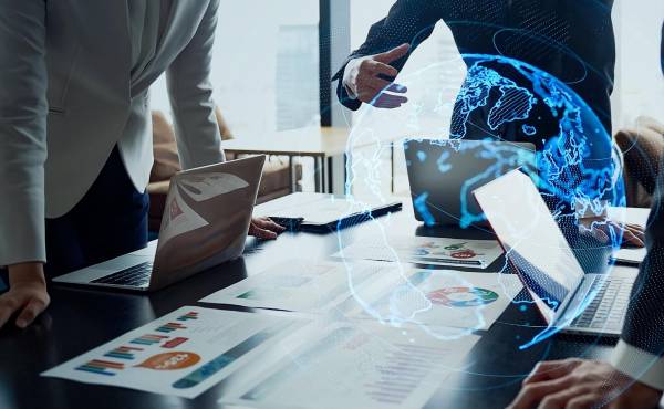 <i>La atracción de capital abre una oportunidad. Su contribución más duradera se reconoce cuando deja empresas locales más competitivas, trabajadores mejor preparados. (Foto: Shuttterstock)</i>