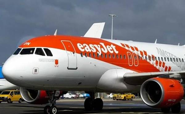 EasyJet, con sede en el aeropuerto londinense de Luton, opera como aerolínea europea. (Foto: EFE)