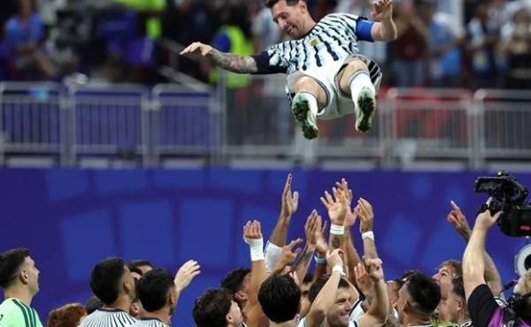 El capitán de Argentina se convirtió hoy en el único jugador que marca en seis partidos consecutivos en fase de eliminación directa de las copas del mundo. (Foto: EFE)