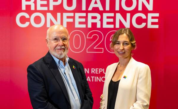 Ángel Alloza (CEO de Corporate Excellence) y Clara Fontán (Directora de Inteligencia y Operaciones en Corporate Excellence). (Foto: Cortesía)