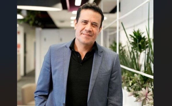 <i>Con más de 20 años de experiencia internacional, es el primer latino en asumir el liderazgo de la compañía en la región. Foto de cortesía</i>