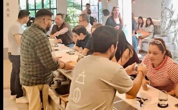 <i>Alquimia Coffee, una microtostaduría que trabaja directamente en origen, fue reconocida por su enfoque contemporáneo. (Foto: Cortesia).</i>