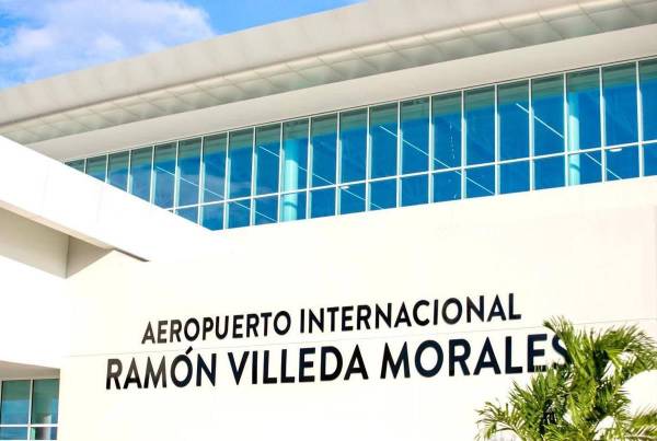 <i>Unos 25 vuelos han sido afectados por las operaciones suspendidas en esa terminal aérea. FOTO REFERENCIA / E&amp;N</i>