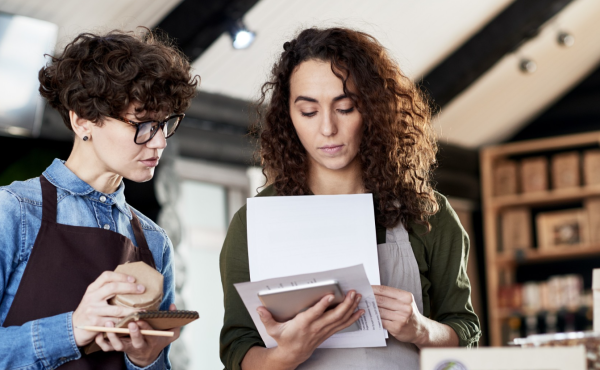 Mujeres en Latinoamérica lideran la intención de emprender, según reporte