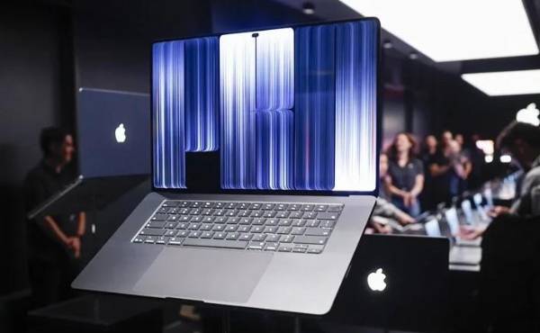 <i>El dispositivo llevará integrado el chip más potente jamás creado por Apple, los M5 pro o M5 Max, que irán acompañados con hasta 128 gigabytes de memoria unificada y hasta 16 terabytes de almacenamiento. (Foto: EFE)</i>