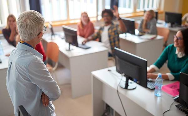 <i>Este programa global de Red Hat ha ido evolucionando continuamente con el fin de satisfacer las cambiantes necesidades tanto de los alumnos como de los instructores y la industria de la informática. Foto de iStock</i>