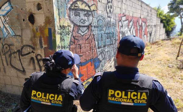 <i>El Gobierno de Arévalo de León y las pandillas Barrio 18 y Mara Salvatrucha mantienen una pugna desde el año pasado. Foto de cortesía</i>