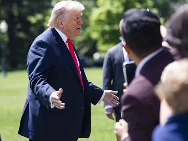 Donald Trump comenzó a accionar su herramienta de guerra económica preferida contra Europa: los aranceles, en este caso aplicados en el sector automotriz. (Foto: EFE)
