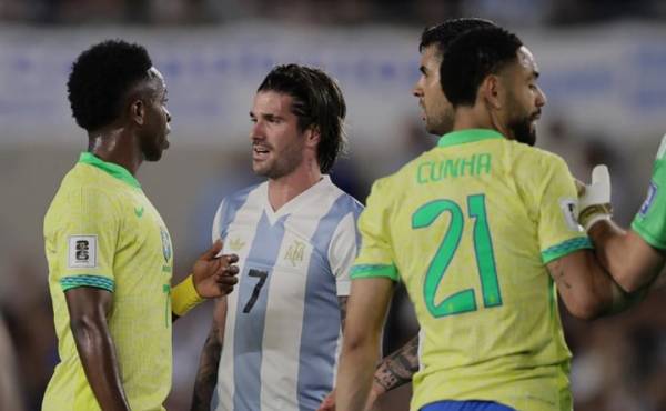 Adidas viste a la selección de Argentina, mientras la escuadra de Brasil va equipada por Nike. (Foto: EFE)
