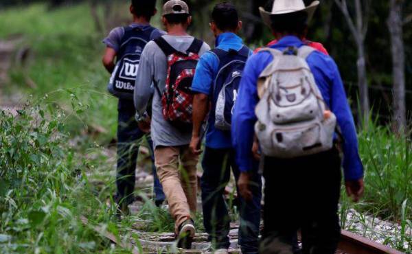 Detienen a migrantes cubanos y salvadoreños en Guatemala