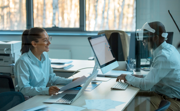 <i>En 2025, el 37 % consideraba que no cobraba equitativamente, frente al 58 % actual, máximo de los últimos tres años. Foto de iStock</i>