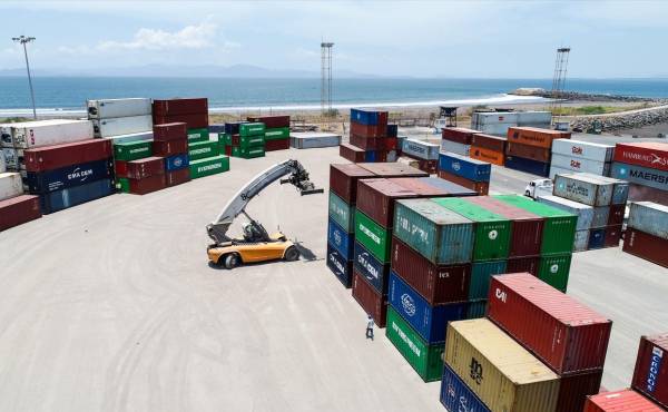 <i>La Administración de Donald Trump anunció nuevos aranceles de entre el 10 % y el 12,5 % a las importaciones procedentes de 60 países. Foto de cortesía</i>