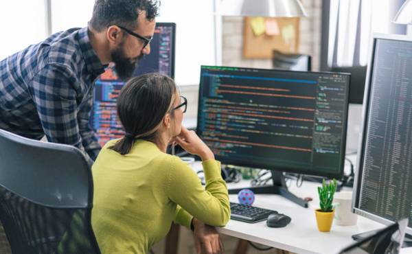 <i>Las organizaciones que han incorporado la ciberseguridad en su planeación estratégica reportan beneficios tangibles. Foto de iStock</i>