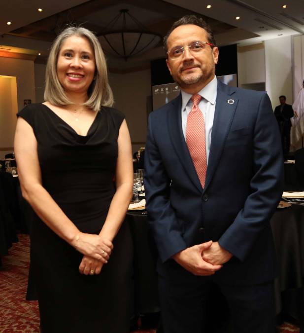 <i>Mabel Álvarez y Walter Mejía. (Foto: LA PRENSA / HONDURAS)</i>