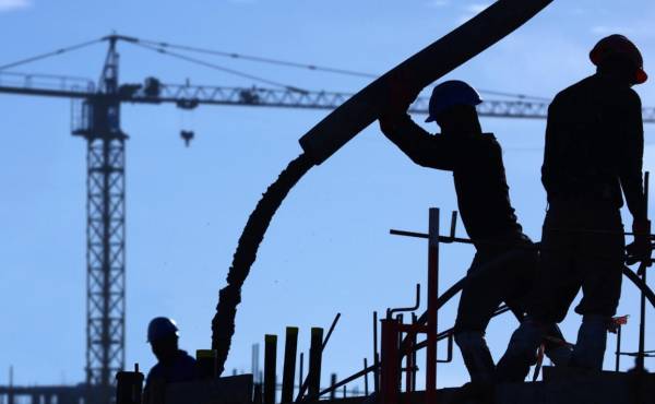 <i>El nuevo salario mínimo promedio solamente cubre un 43,6 % del costo de la canasta básica, según cifras oficiales. Foto de iStock</i>