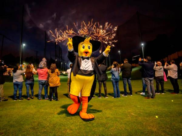 La fiesta navideña va desde el Campo Marte en Guatemala hasta el Deportivo El Cafetalón en El Salvador, cada fecha será una celebración única que fusiona pirotecnia y piro drones.