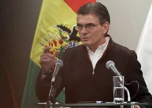 El gobierno del presidente Rodrigo Paz enfrenta una dura prueba frente al movimiento del expresidente Evo Morales, acusado de trata de personas y violaci{on. (Foto: EFE)
