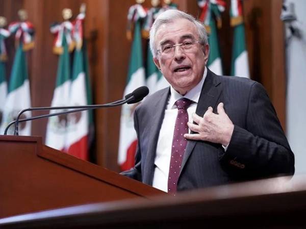 <i>La Fiscalía del Distrito Sur de Nueva York imputó al gobernador Rubén Rocha Moya y a otros nueve funcionarios por vínculos con el Cártel de Sinaloa. (Foto: Archivo)</i>