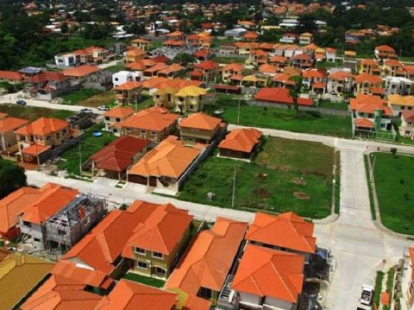A la fecha, el Gobierno de Honduras, mediante el Consejo Nacional de la Vivienda (Convivienda), define los procedimientos de cómo va a funcionar el programa de vivienda social masiva. (Foto: laprensa.hn).