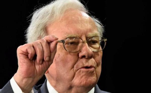 <i>Warren Buffett, conocido como el 'Oráculo de Omaha' y con 96 años, es el inversor más famoso del mundo. Foto de iStok</i>