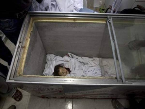 Una niña palestina de ocho años murió y otras 30 personas resultaron heridas el lunes en un ataque en el oeste de la ciudad de Gaza. (Foto: AFP)