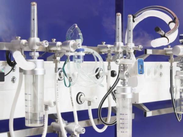Oxygen equipment in the hospital room