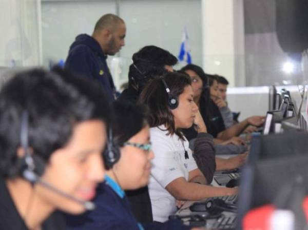 La industria de servicios de los centros de llamadas y contacto en Honduras tiene su centro neurálgico en San Pedro Sula. (Foto: laprensa.hn).