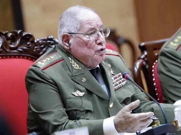 <i>El ministro de las Fuerzas Armadas Revolucionarias de Cuba, Álvaro López Miera, en una fotografía de archivo. EFE/EPA/Luong Thai Linh</i>