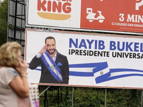 <i>No se trata de una campaña del Gobierno de El Salvador ni de una acción promovida por un partido político español. Es una iniciativa privada, financiada por un publicista. (Foto: EFE)</i>