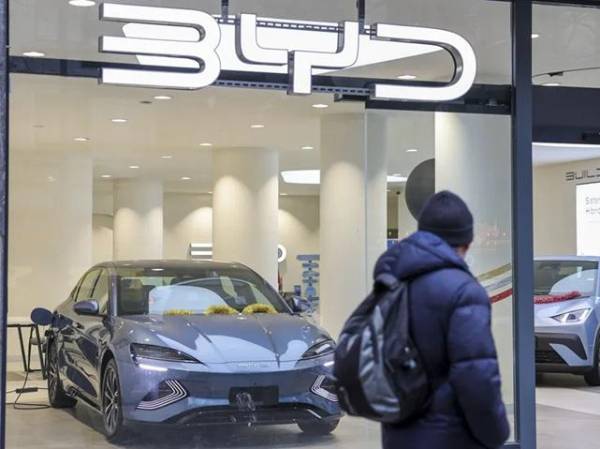 China sigue siendo el mayor centro de fabricación de vehículos eléctricos del mundo, produciendo casi tres cuartas partes de los cerca de 22 millones de coches eléctricos fabricados a nivel mundial el año pasado. (Foto: EFE)