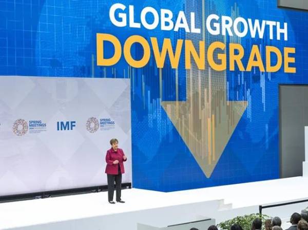 Aun en un escenario de paz duradera, el FMI advierte que se deteriorá el crecimiento global. (Foto: EFE)