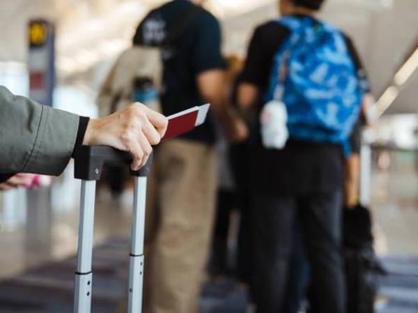 <i>El seguro debe ajustarse al perfil del viajero, la duración del viaje y el destino. Foto de Chong Kee Siong / Getty Images</i>