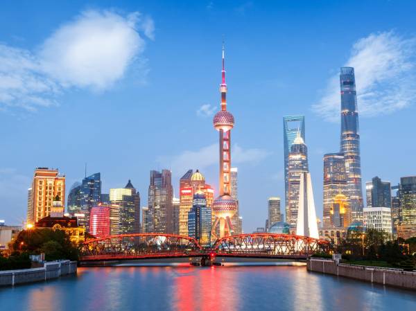 China llega a esta cumbre no solo como el mayor socio comercial de muchos países de la región, sino como un actor que busca ampliar su influencia política y multilateral. Foto de zhaojiankang / Getty Images/iStockphoto
