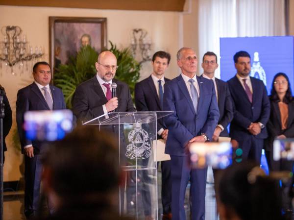 <i>Las observaciones del FMI se producen tras concluir una visita a Tegucigalpa, que incluyó una reunión con el presidente hondureño, Nasry 'Tito' Asfura. Foto de cortesía</i>