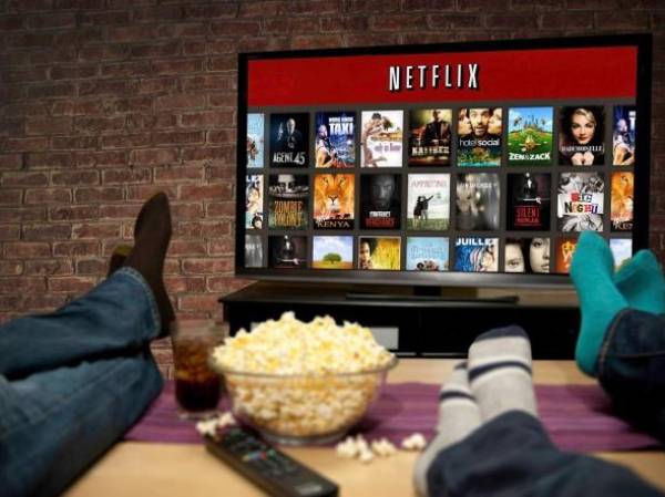 Netflix se plantea los estrenos semanales para atraer a más suscriptores