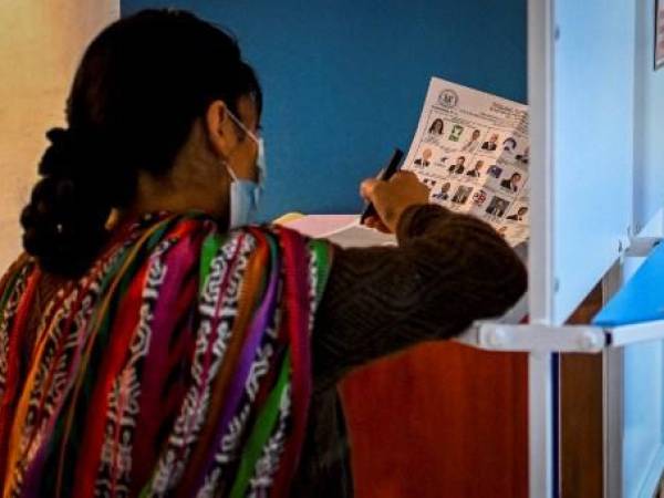 Partido derechista denuncia ‘fraude’ electoral en Guatemala