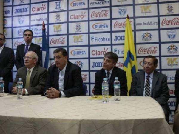 El comité estará integrado además por el empresario Miguel Mourra (vicepresidente), el exfutbolista Jaime Villegas, el dirigente Rafael Villeda y el empresario y político Juan Ferrera. (Foto: laprensa.hn).