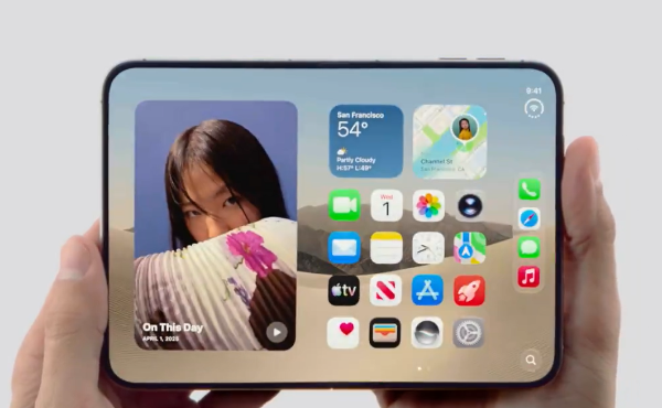<i>Cuando se despliega la pantalla, el nuevo modelo alcanza un tamaño de 7,6 pulgadas, el más grande visto hasta la fecha en un iPhone. Foto de cortesía</i>
