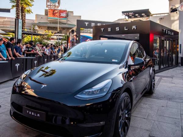 Tesla llega al mercado de Suramérica con primera tienda en Chile