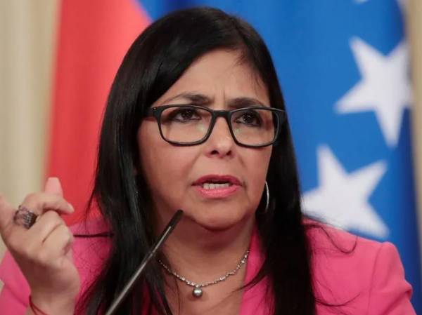 <i>Delcy Rodríguez, frente al reto de mantener unido el chavismo bajo la sombra de EE.UU. (Foto: EFE)</i>