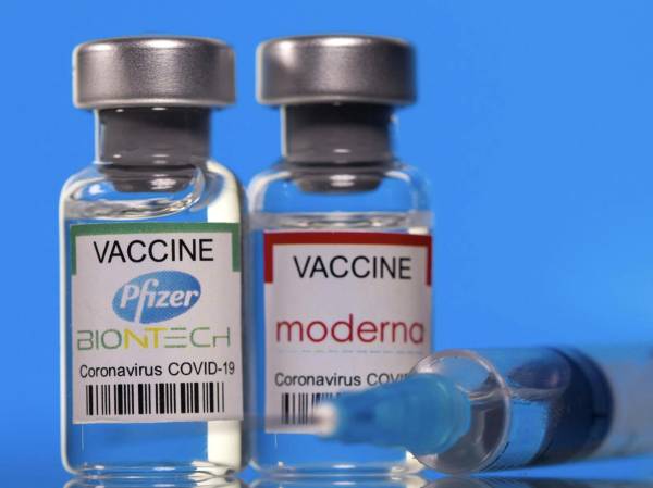 EEUU autoriza nueva versión de vacunas de Pfizer y Moderna anticovid para ómicron