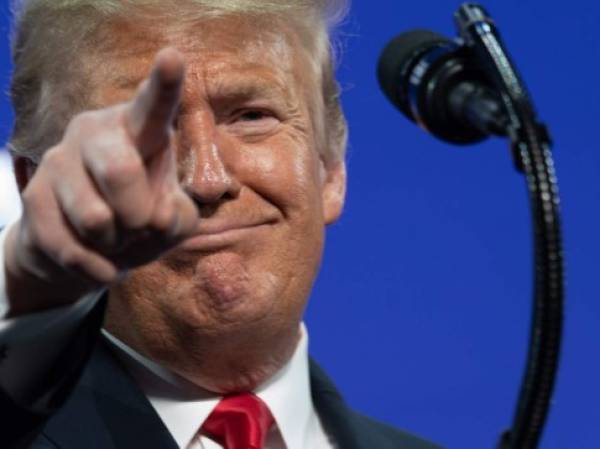 US President Donald Trump speaks during a Students for Trump event at the Dream City Church in Phoenix, Arizona, June 23, 2020. (Photo by SAUL LOEB / AFP)