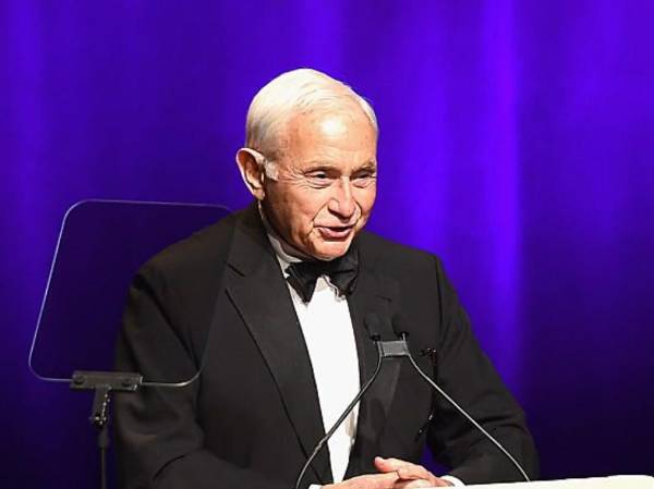 Caso Epstein: ExCEO de Victoria's Secret dice fue estafado y niega ser partícipe de delitos