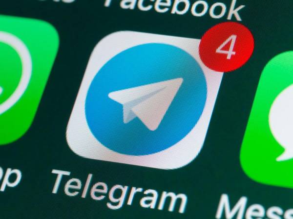 <i>En caso de que el usuario pulse el botón Abrir en el mensaje, se le pedirá que instale una aplicación maliciosa disfrazada. Foto de stockcam / Getty Images</i>