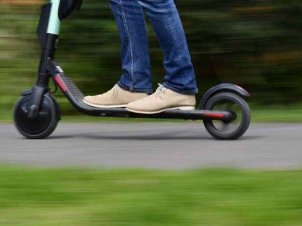 Un grupo de investigadores que estaba analizando los peligros de los patinetes eléctricos y las motos scooter conectadas para los peatones descubrió que también había peligros relacionados con la ciberseguridad y la privacidad.