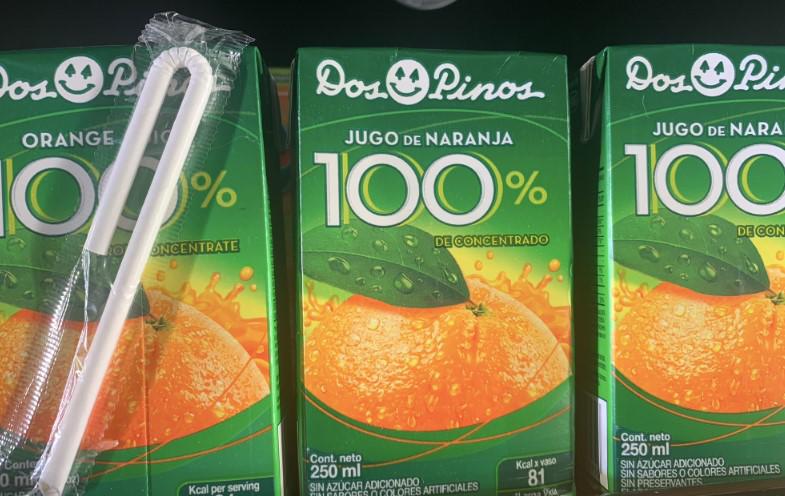 Dos Pinos reemplaza pajillas plásticas por compostables que se desintegran en 12 semanas