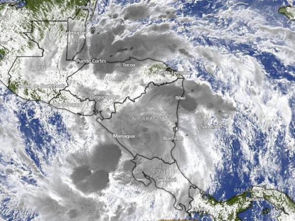 Tormenta Julia azota Nicaragua antes de salir al Pacífico