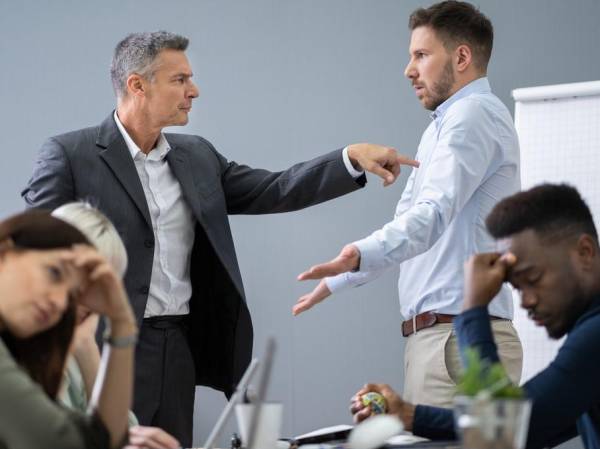 En las organizaciones, al igual que en las personas, circulan “venenos” que no sólo enferman el alma, sino también la cultura laboral, Foto de iStock