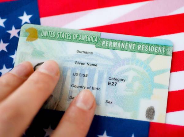 EEUU prepara una nueva tarjeta de identificación para migrantes